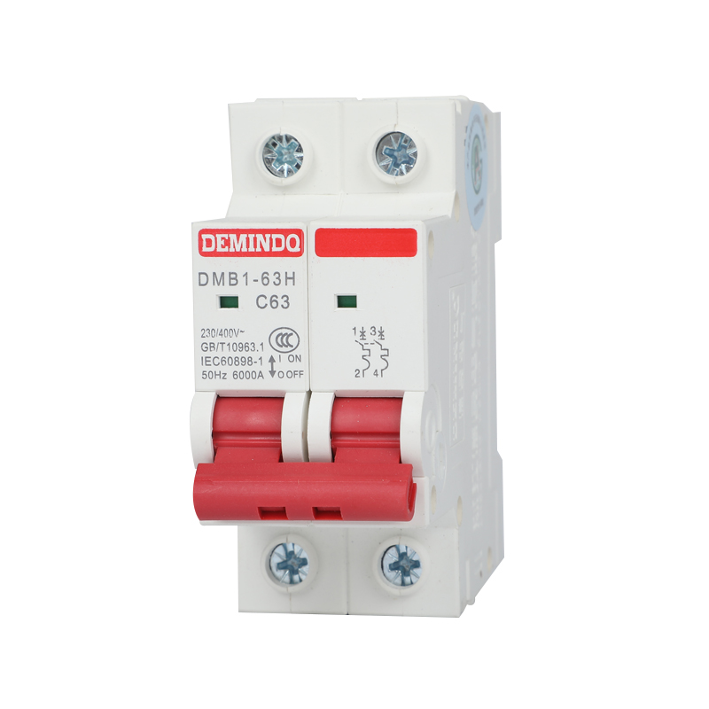 Small circuit breaker